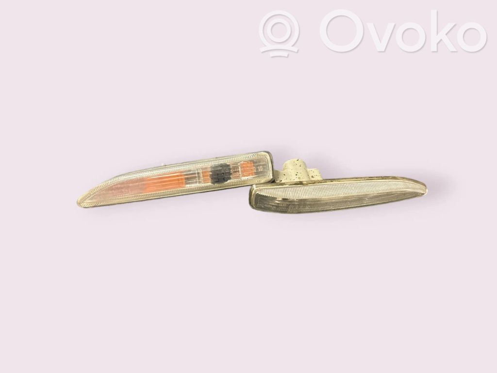 BMW 7 E65 E66 Front fender indicator light 