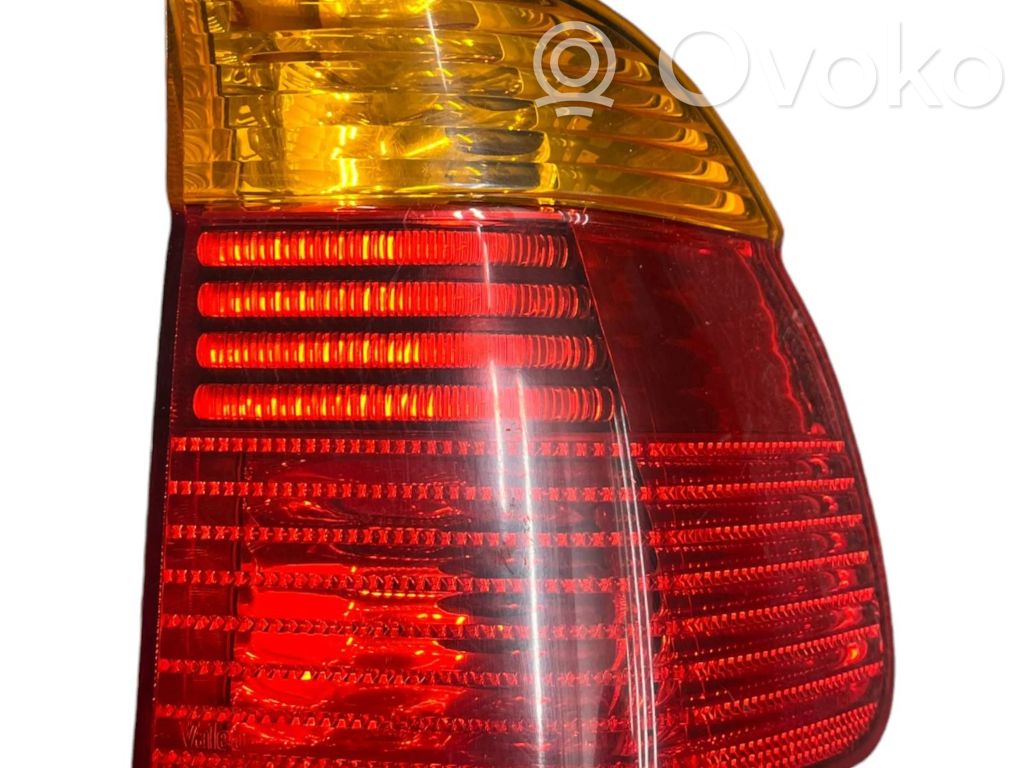 BMW 5 E39 Задний фонарь в кузове 