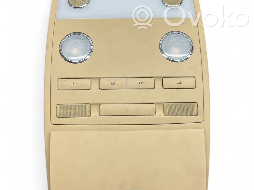 Volkswagen Phaeton Front seat light 