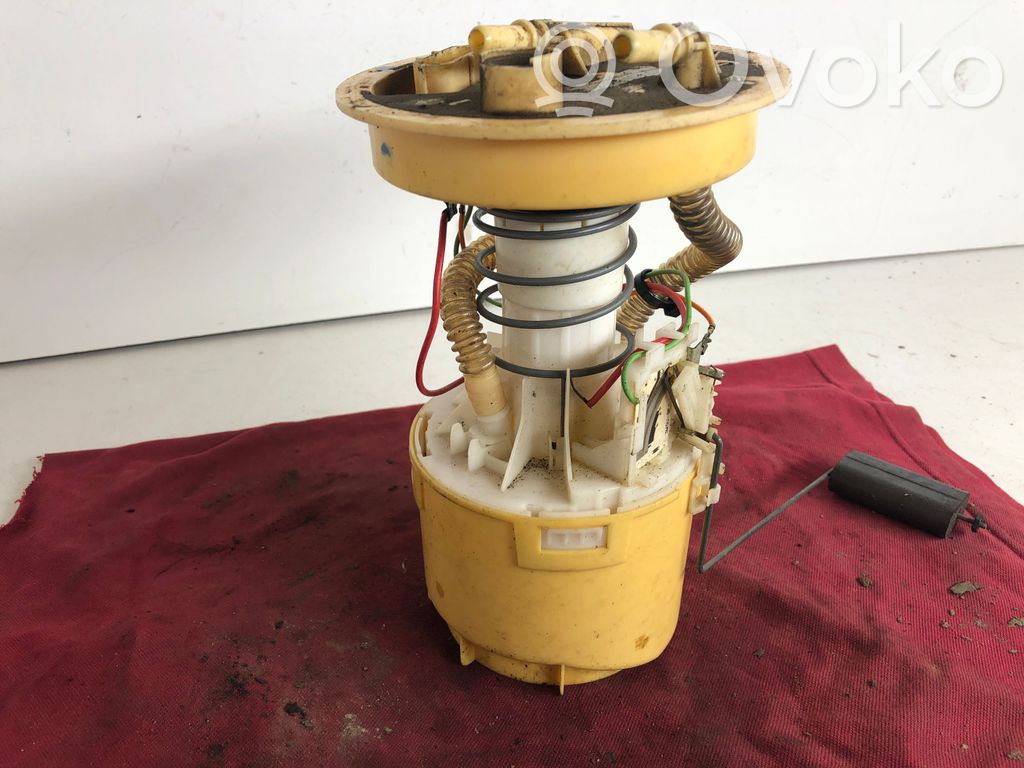 Fuel level sensor   D01684164G