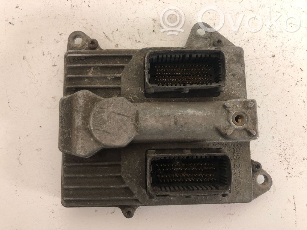 Opel Zafira B Engine control unit/module 