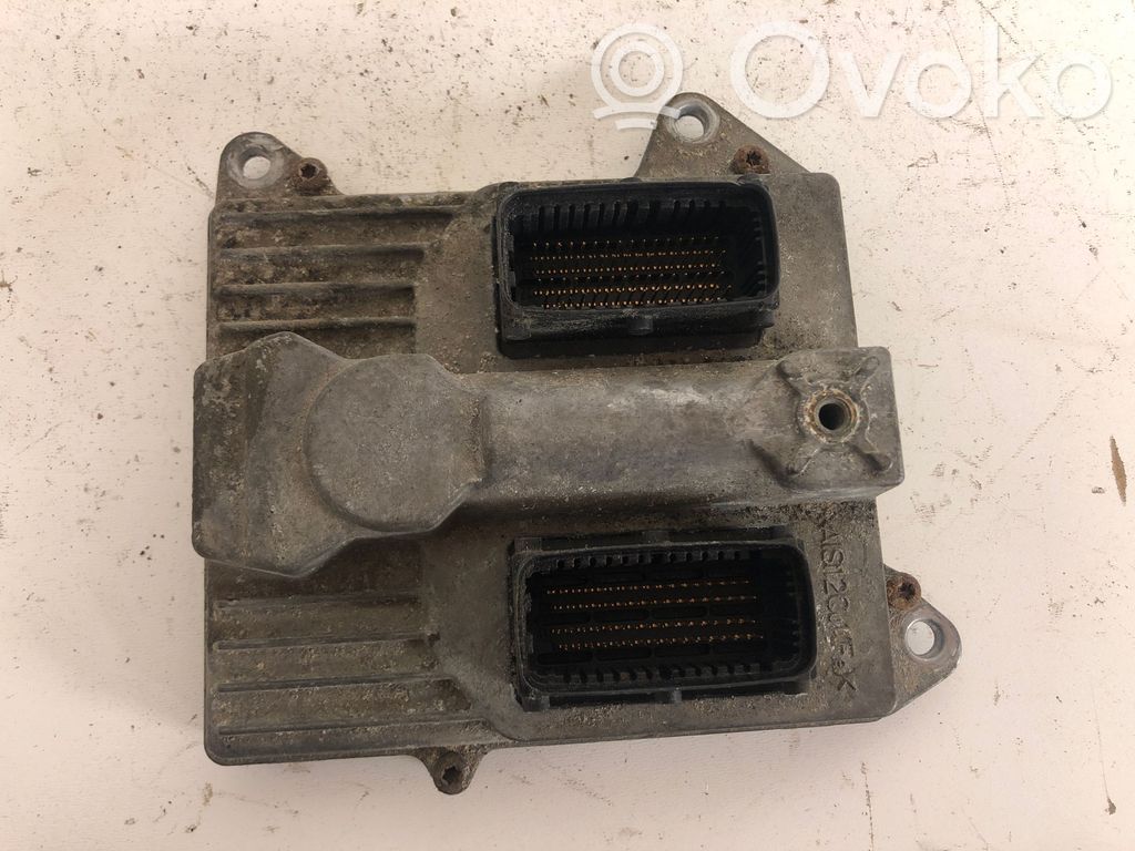 Opel Vectra C Engine control unit/module 