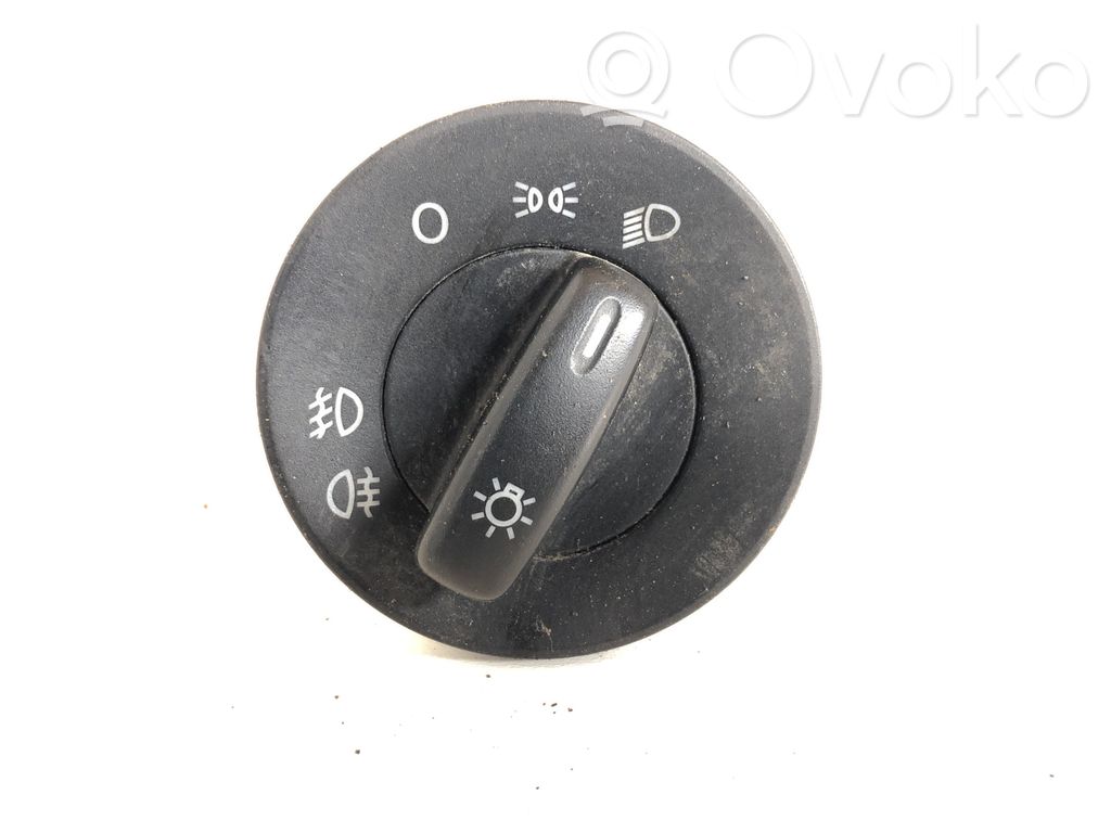Skoda Octavia Mk2 (1Z) Interruptor de luz 