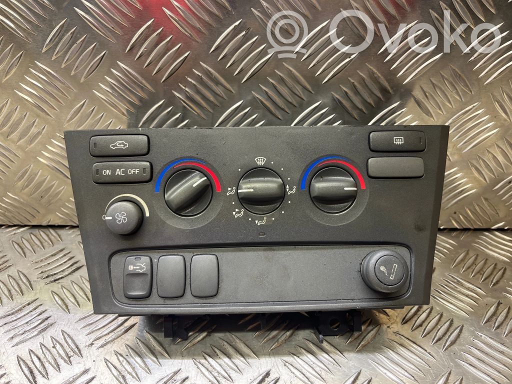 Climate control unit   9452367