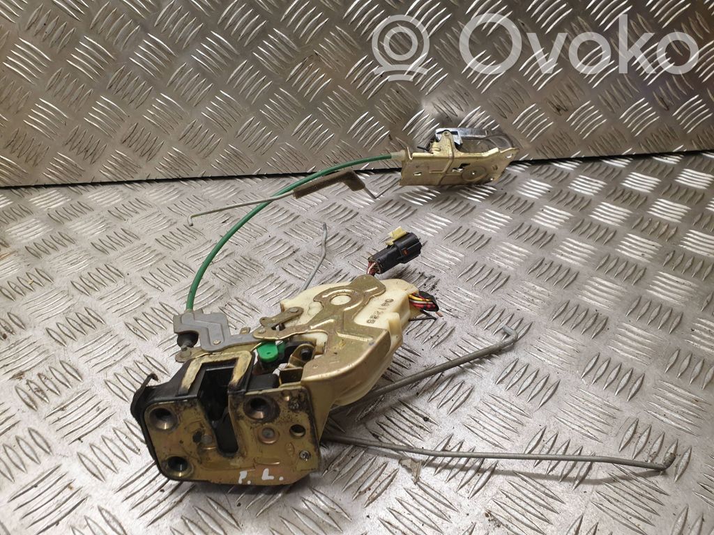 Zamek drzwi przednich   041225,Y02
