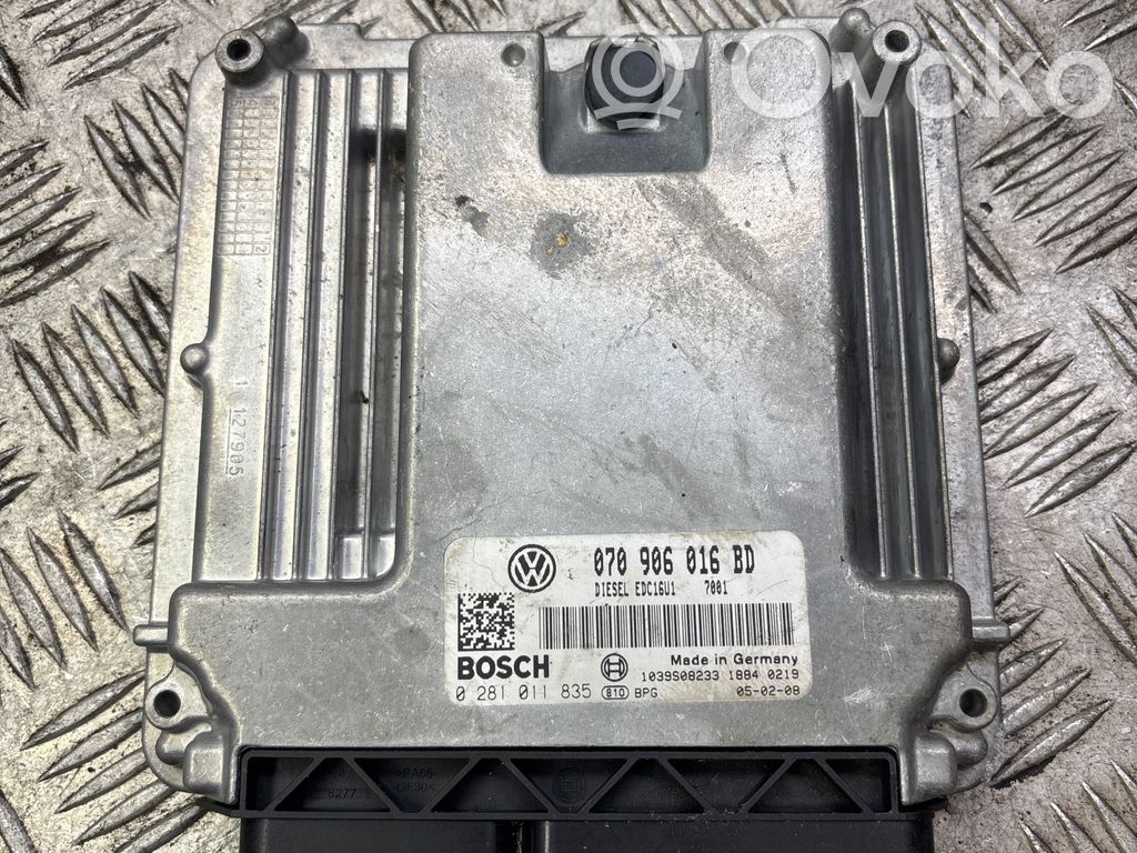 Volkswagen Transporter - Caravelle T5 Engine control unit/module 