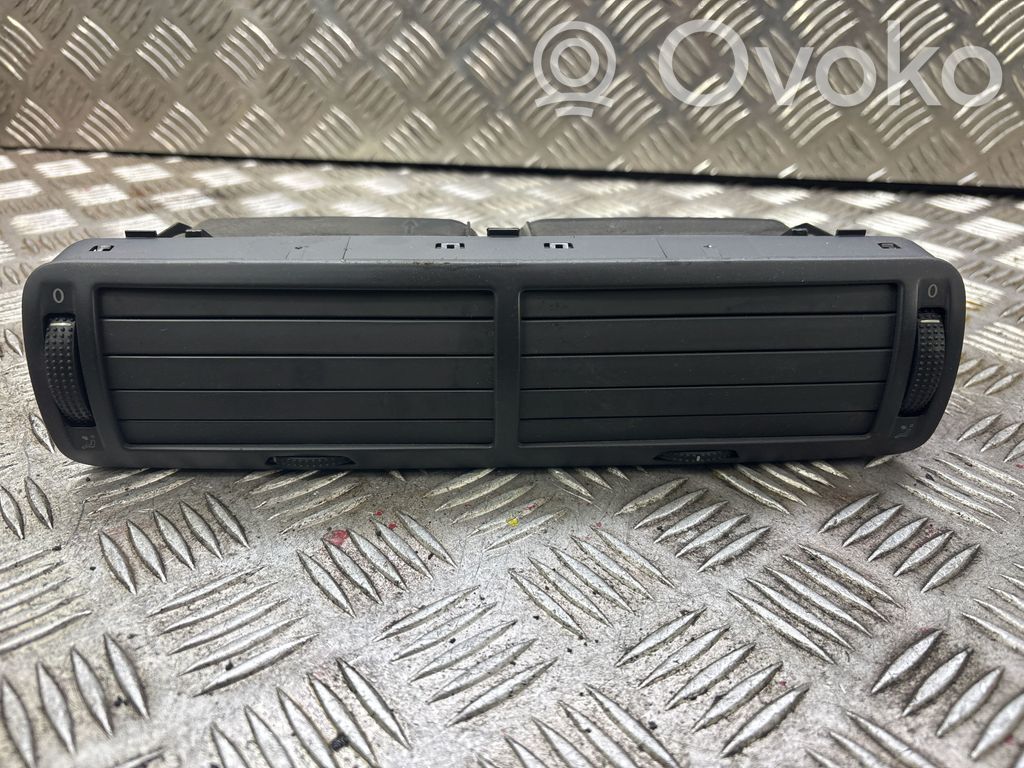 Volkswagen PASSAT B5.5 Dash center air vent grill 