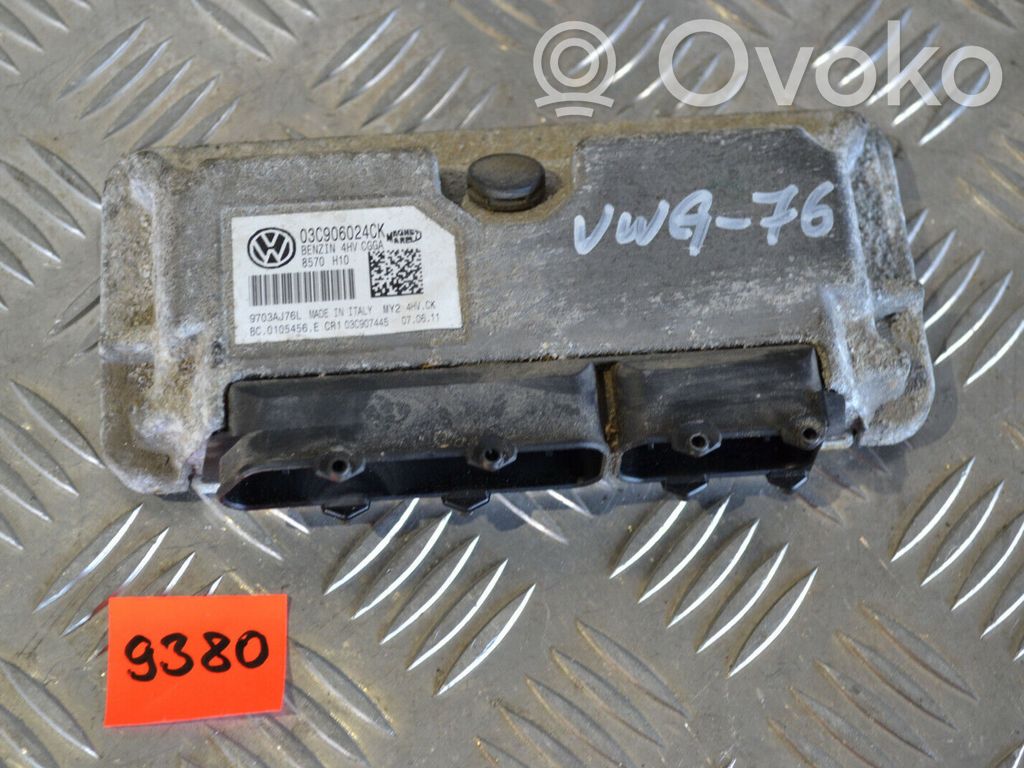 Volkswagen Golf VI Engine control unit/module 