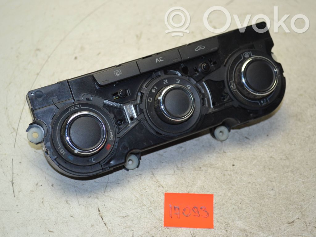 Skoda Octavia Mk2 (1Z) Panel klimatyzacji 