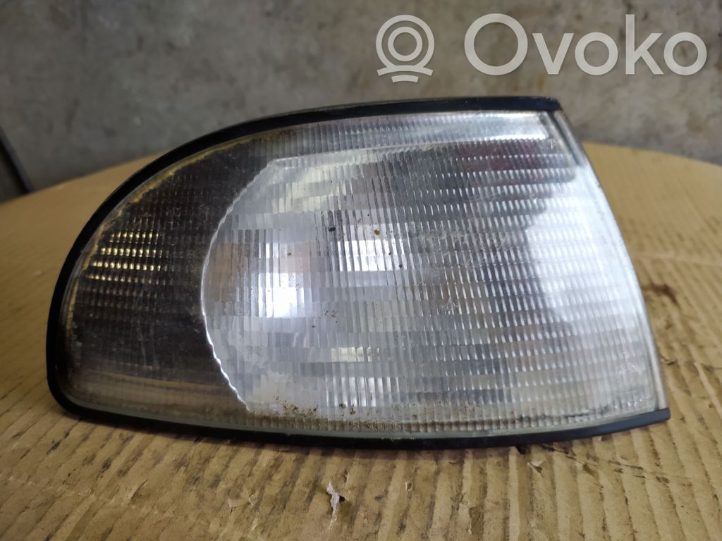 Audi A4 S4 B5 8D Front indicator light 