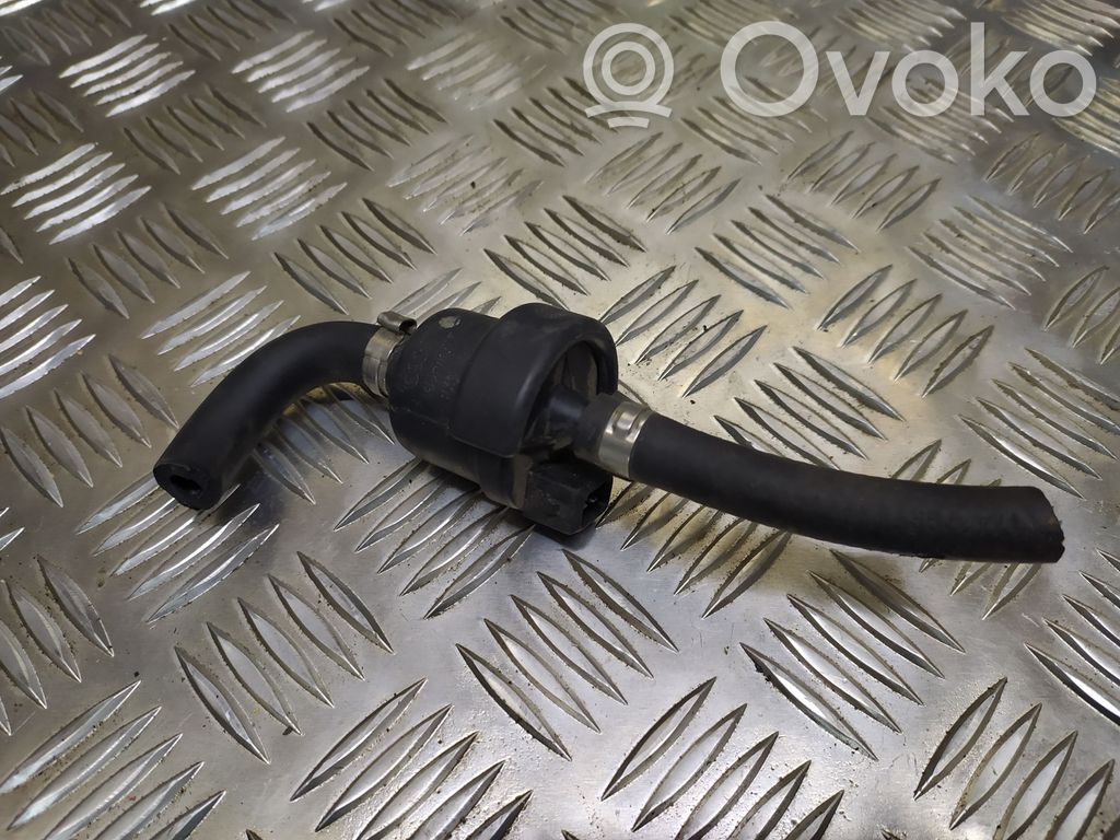 Audi A4 S4 B5 8D Válvula de vacío (Usadas) 