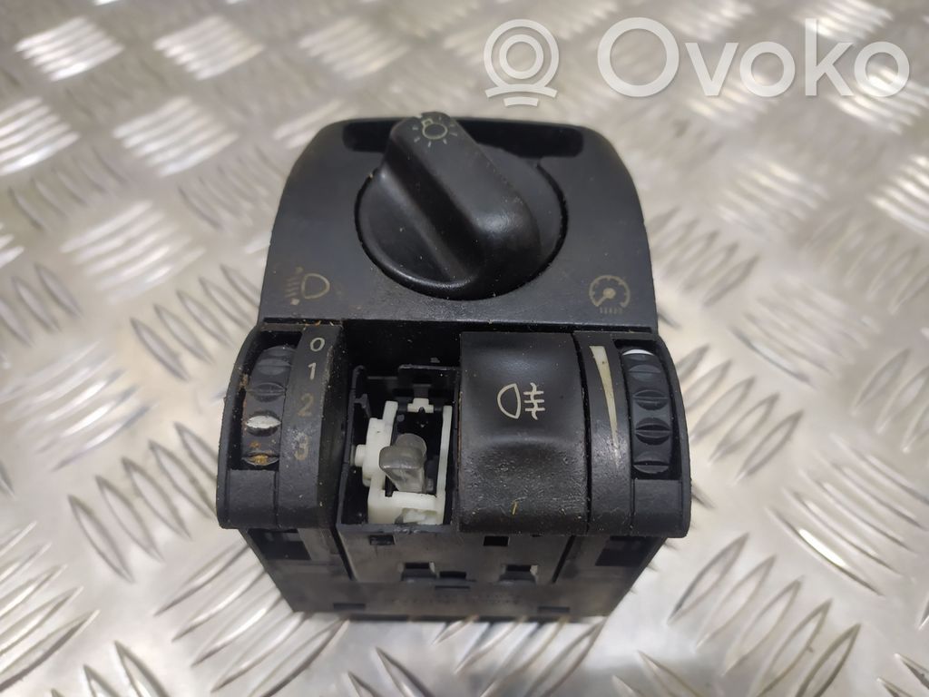 Opel Omega B2 Light switch 