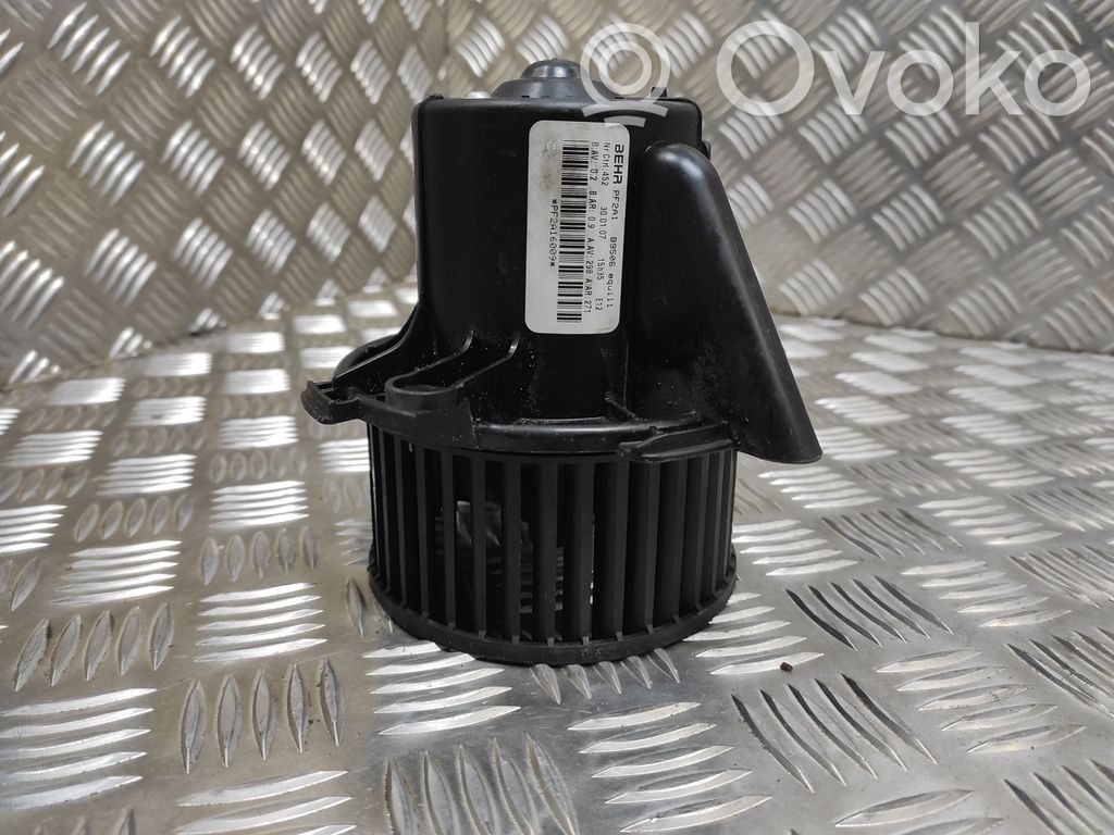 Peugeot 307 Mazā radiatora ventilators 