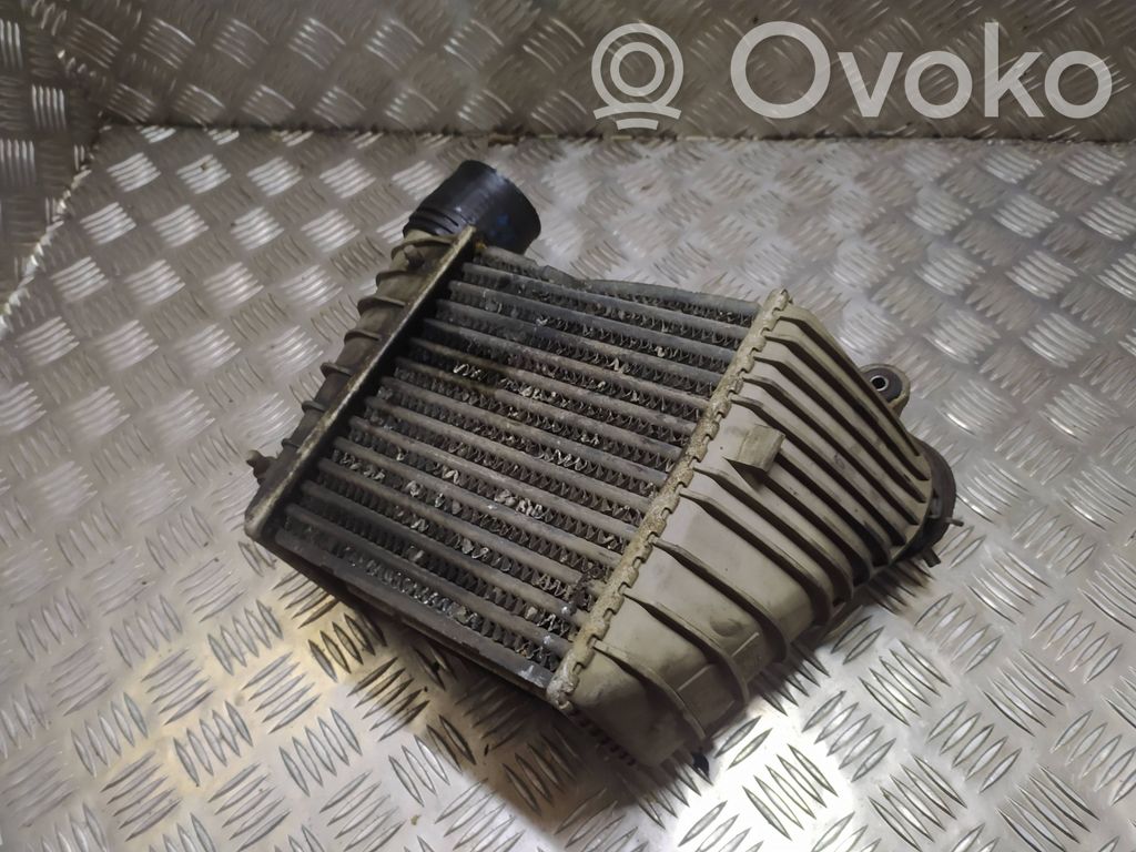 Volkswagen Golf IV Interkūlerio radiatorius 