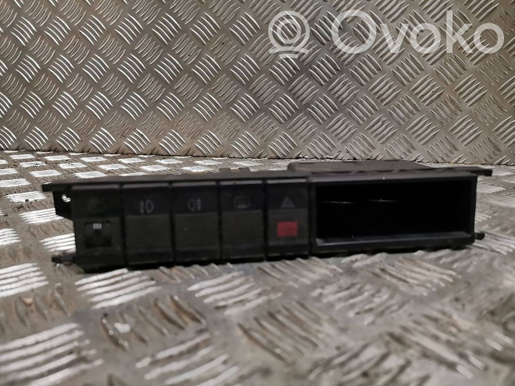 Audi A6 S6 C4 4A A set of switches 