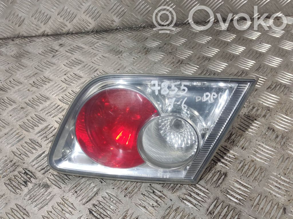 Tailgate rear/tail lights