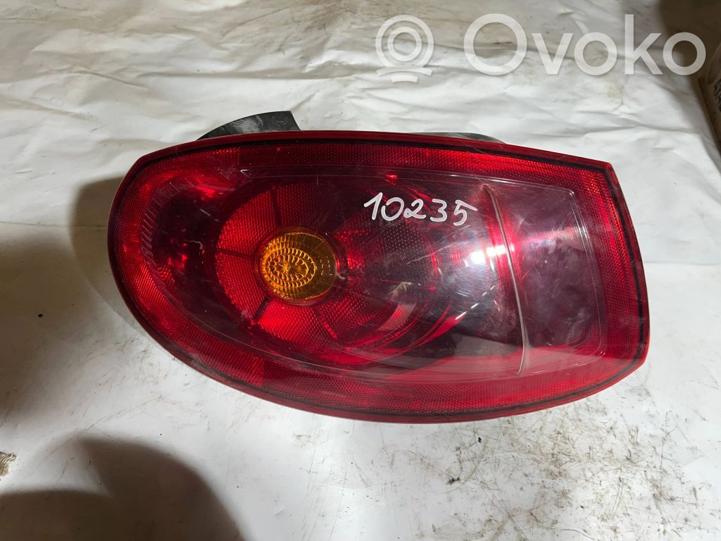 Fiat Bravo Aizmugurējais lukturis virsbūvē 
