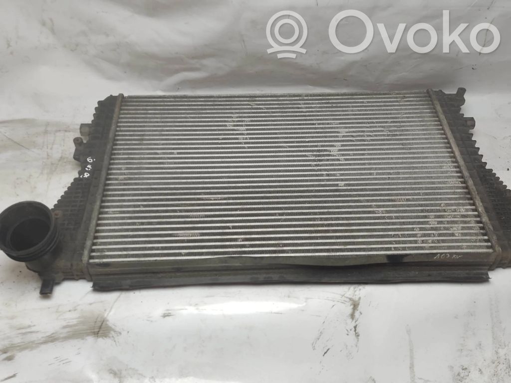 Volkswagen Golf V Chłodnica powietrza doładowującego / Intercooler 