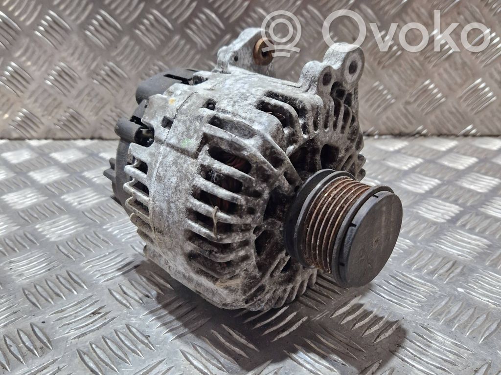 Audi A4 S4 B7 8E 8H Generatore/alternatore 