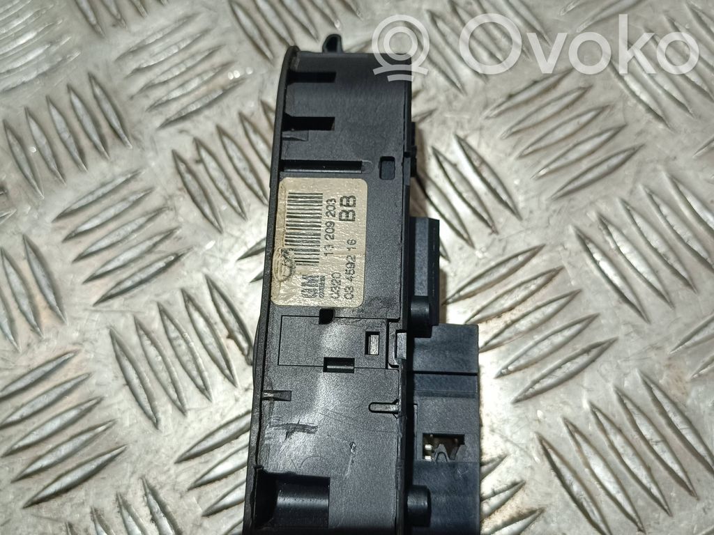 Opel Astra H Electric window control switch 