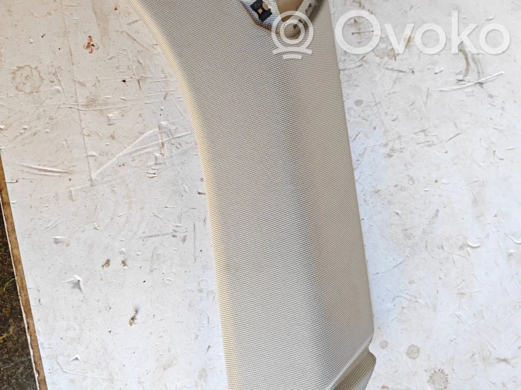 Audi e-tron C-pilarin verhoilu 