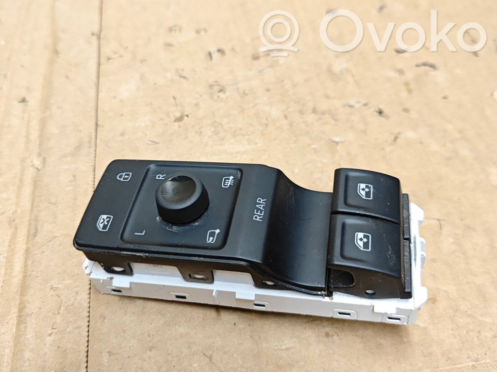 Electric window control switch   10A959862AE,30710083,2300011721