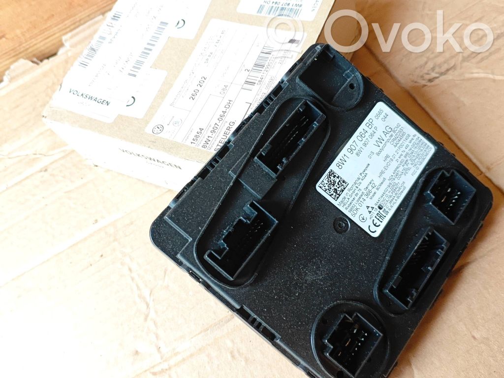 Audi e-tron Central body control module 