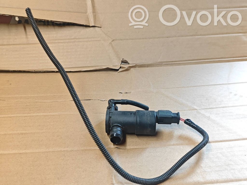 Opel Corsa F Windscreen/windshield washer pump 