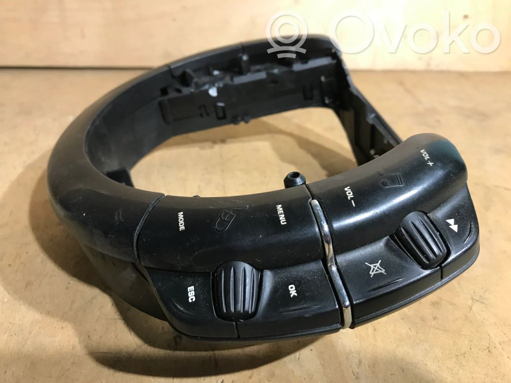 Citroen C4 I Steering wheel buttons/switches 