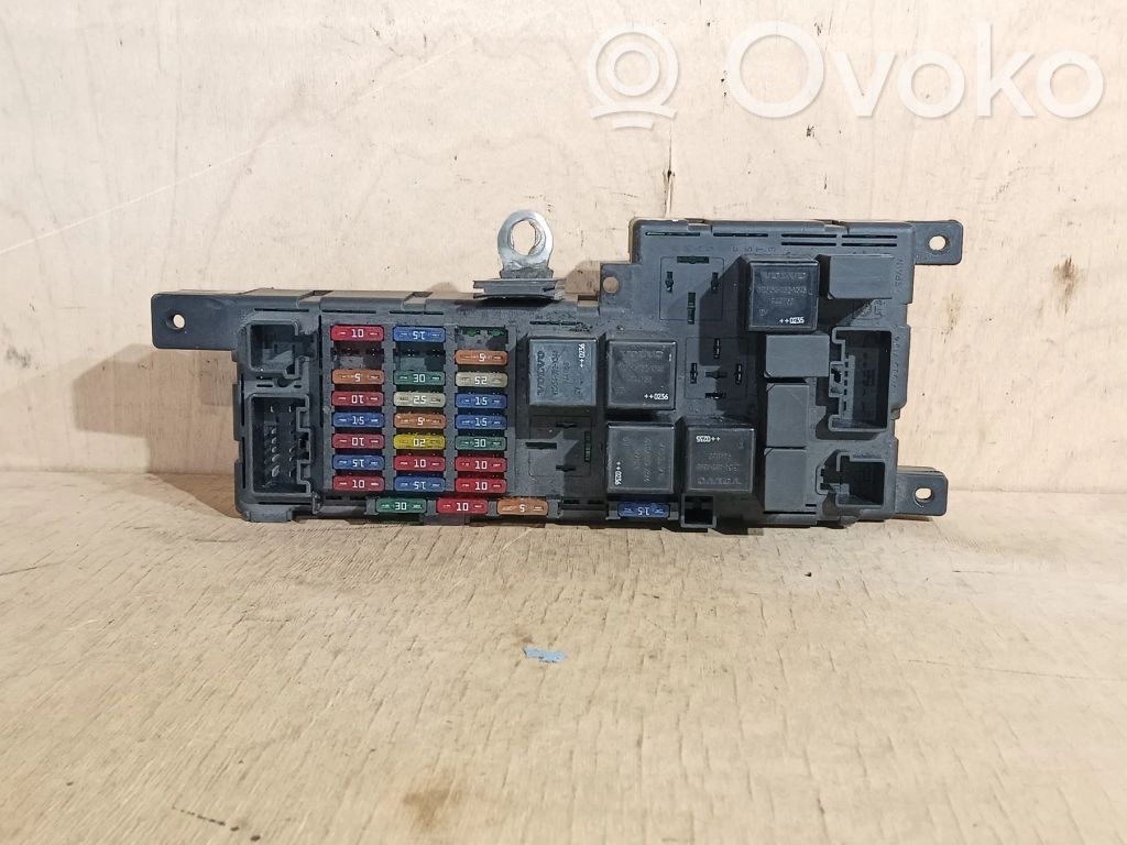 Volvo S60 Fuse module 
