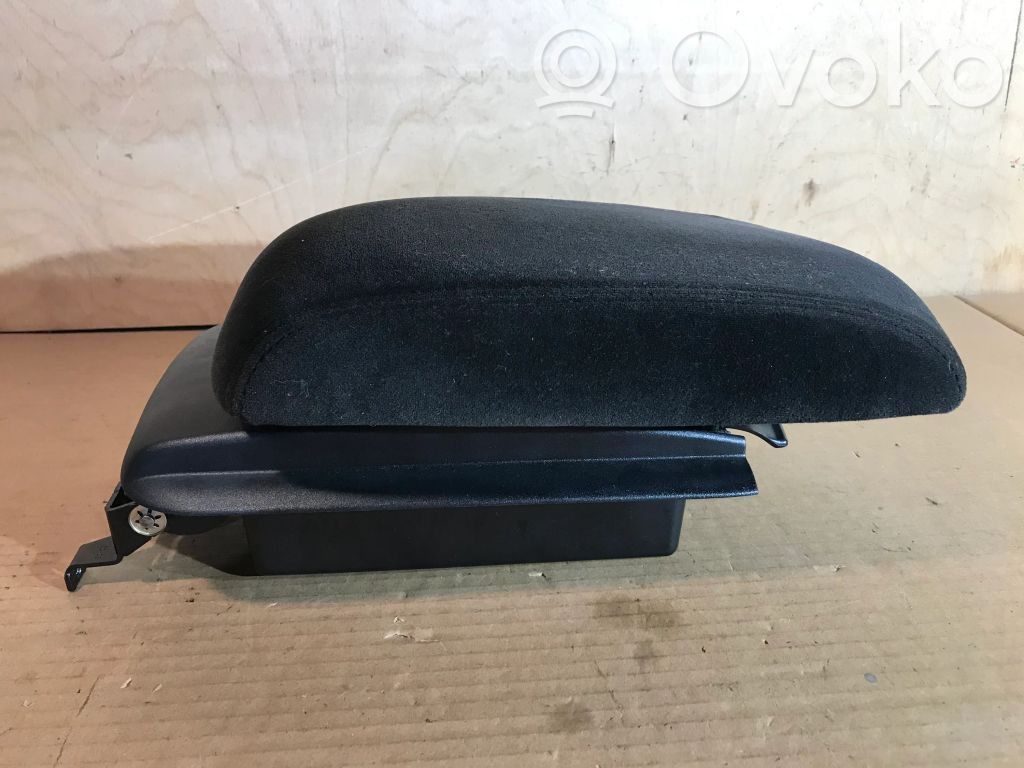 Citroen C6 Armrest 