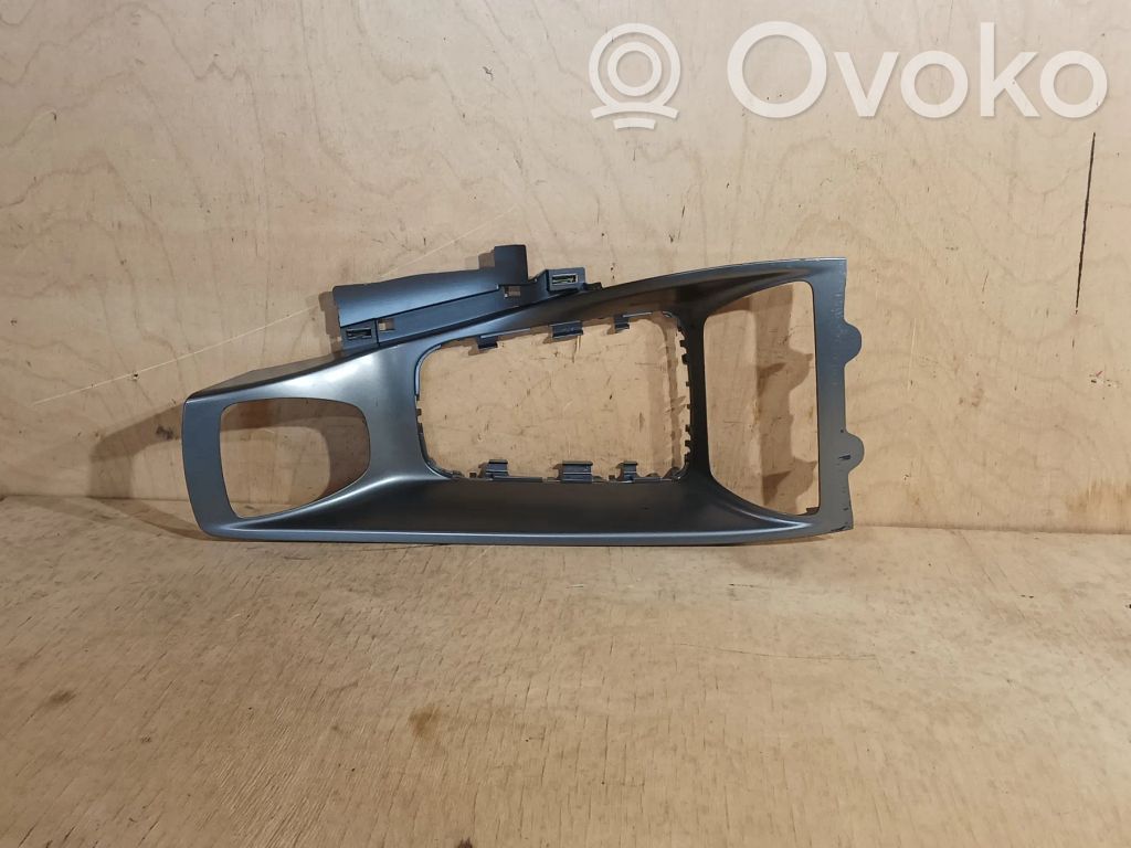 Citroen C5 Pavarų perjungimo svirties apdaila (plastikinė) 