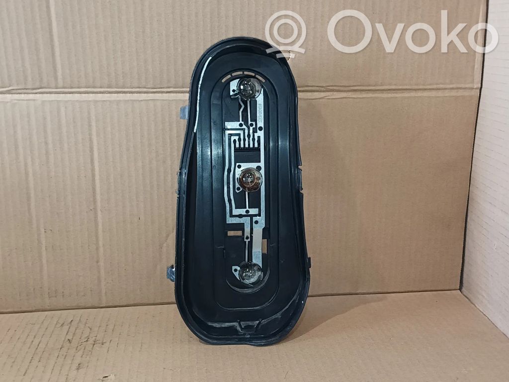 Smart ForTwo I Galinio žibinto dangtelis (lizdas) 