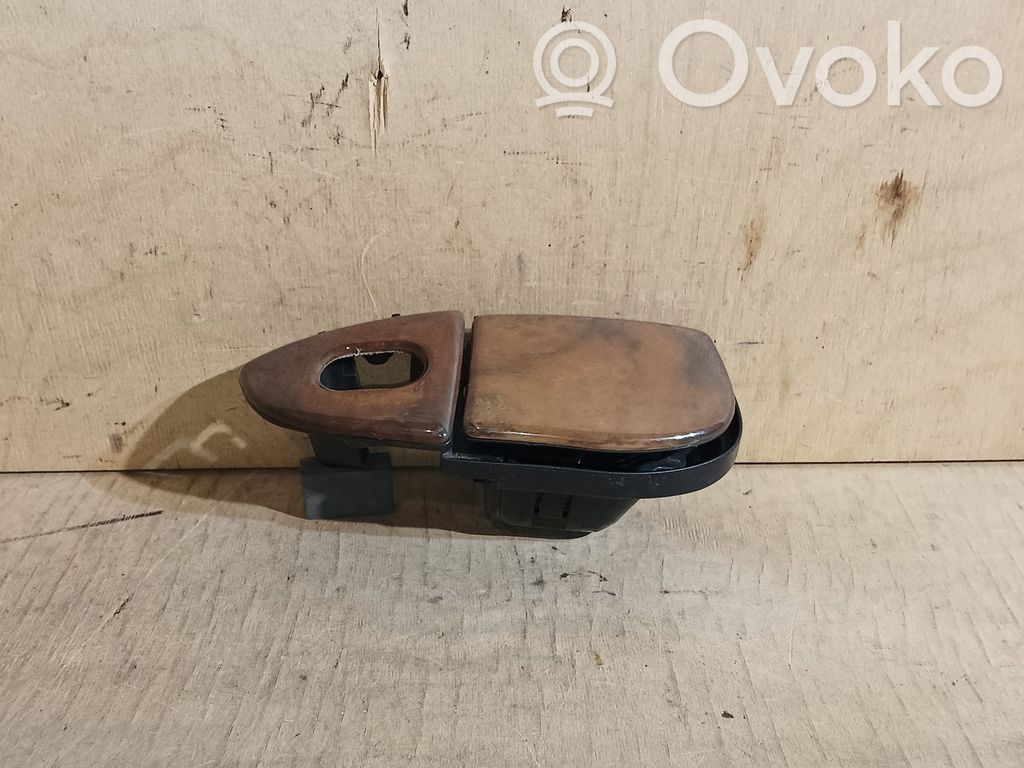 Jaguar XJ X308 Ramka przycisku otwierania szyby drzwi tylnych 