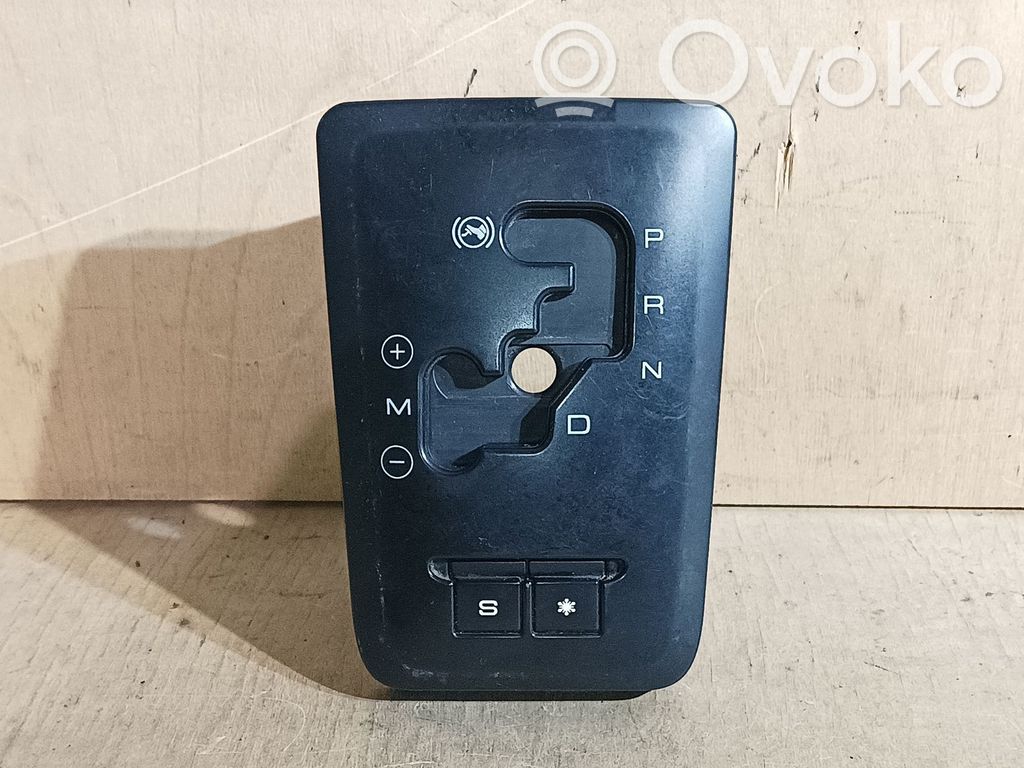 Peugeot 407 Gear shifter surround trim plastic 