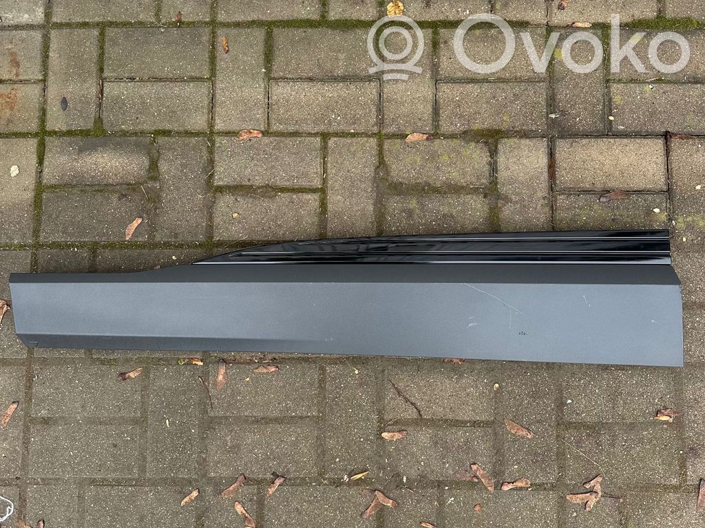 Audi e-tron Front door trim (molding) 