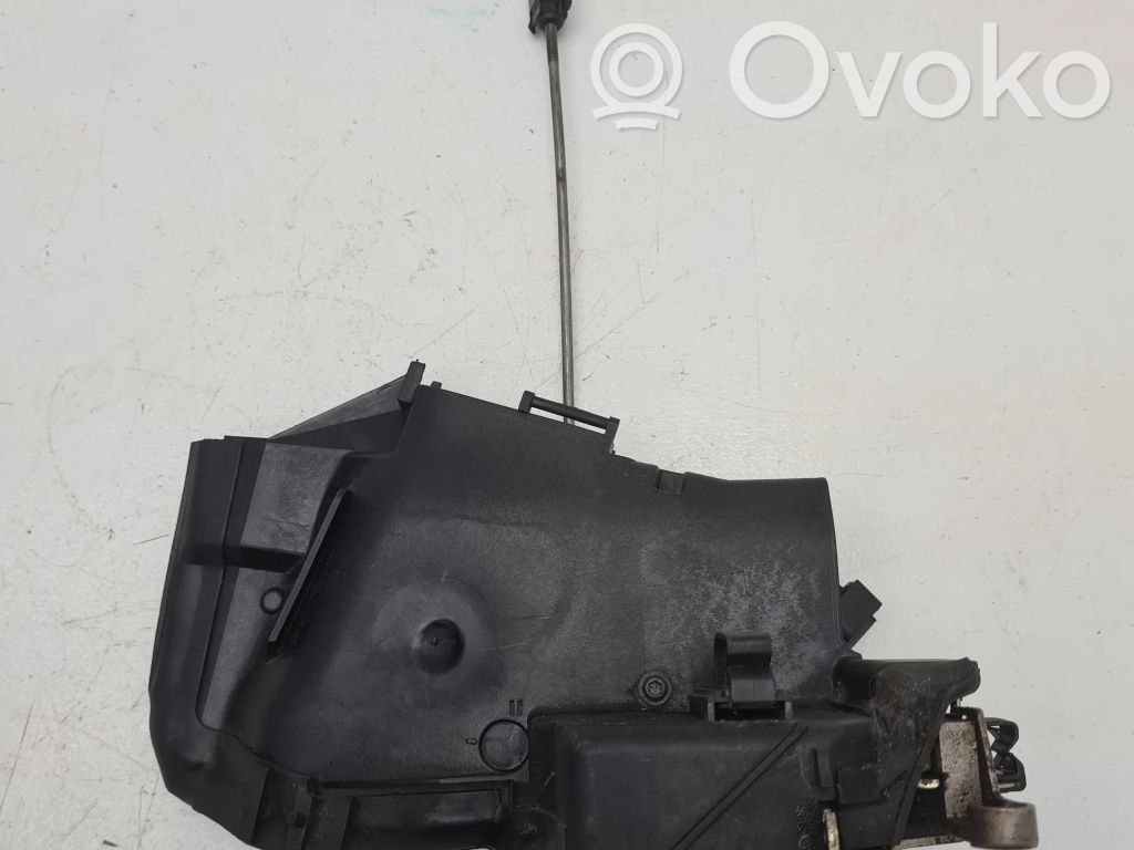 Rear door lock   40620751,8352165,6711