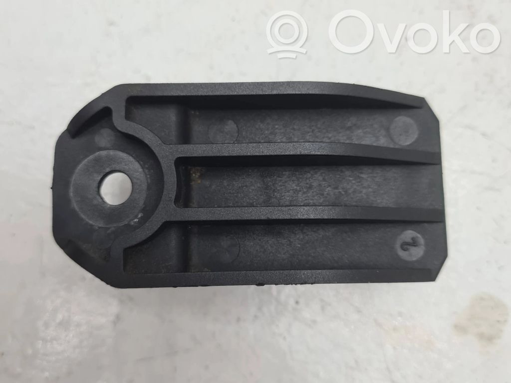 BMW 5 E39 Radiator support slam panel bracket 