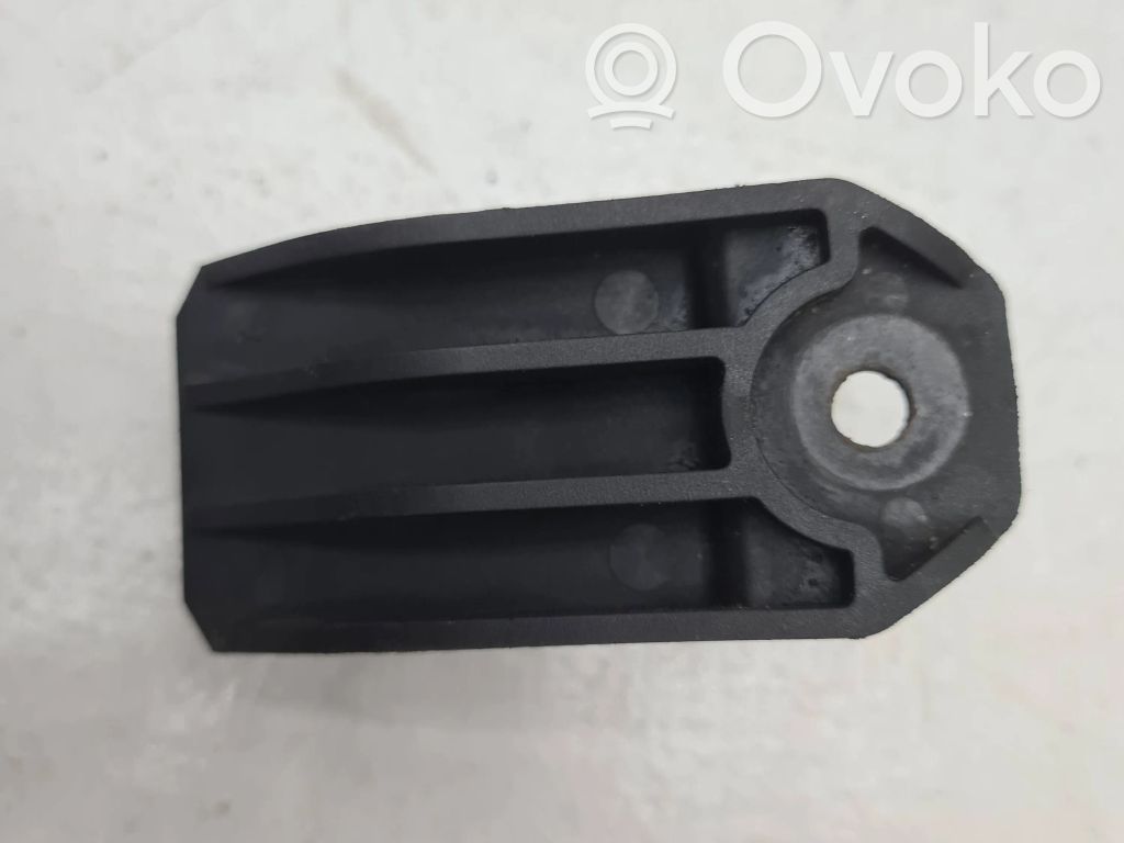 BMW 5 E39 Radiator support slam panel bracket 