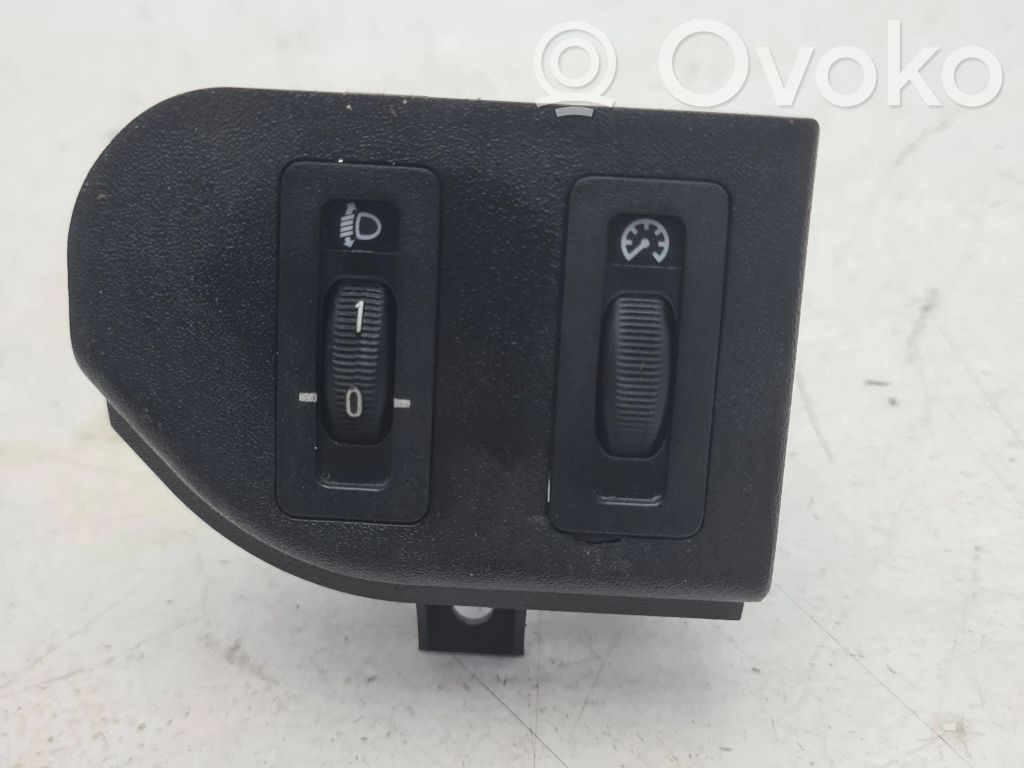 Headlight level height control switch   13934209