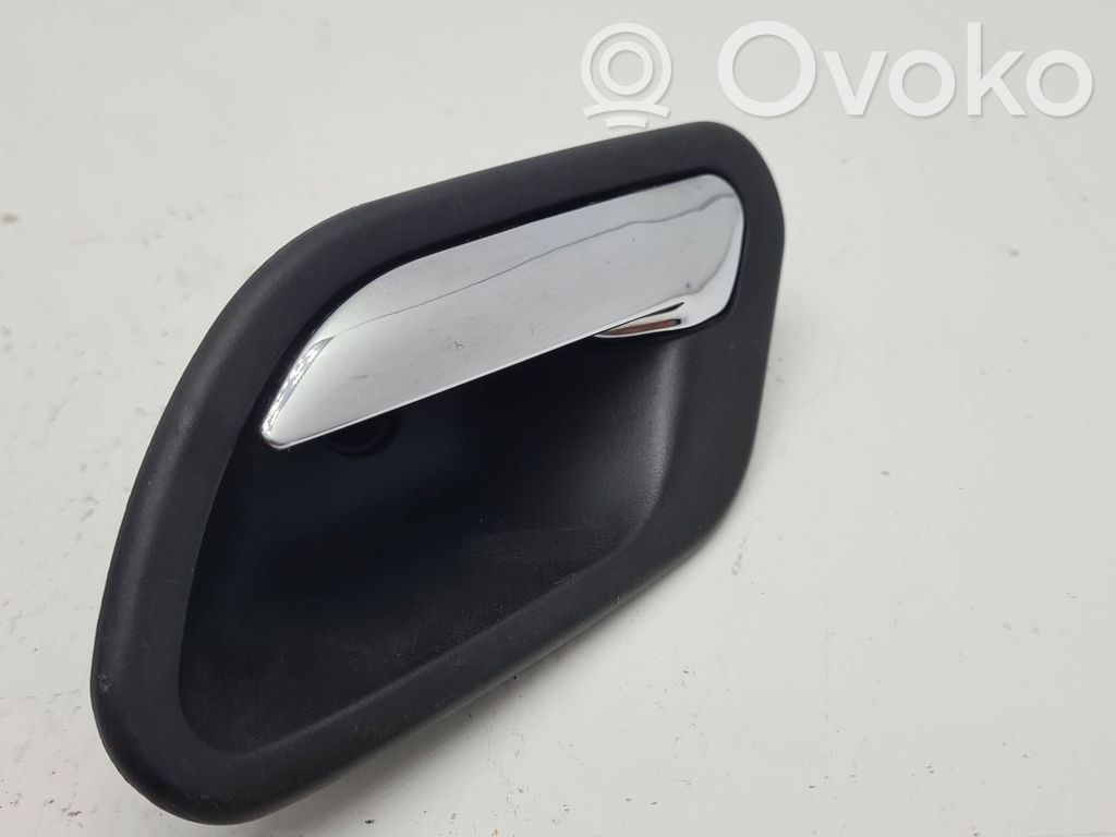 Front door interior handle   7032925