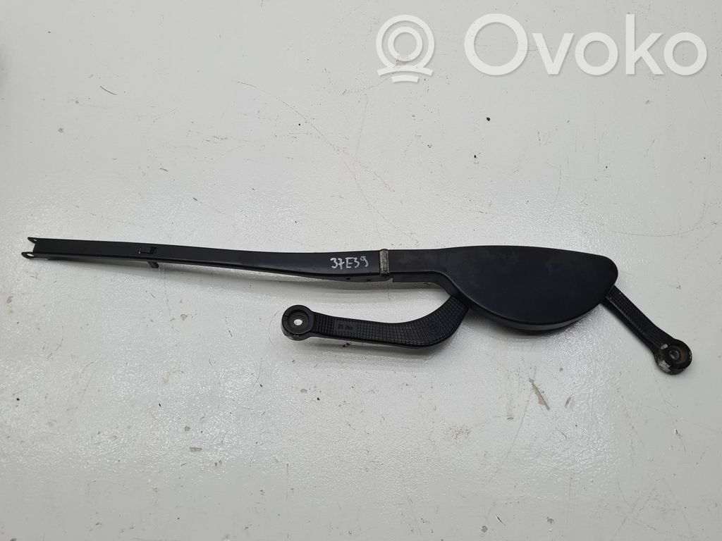 Front wiper blade arm   8209880