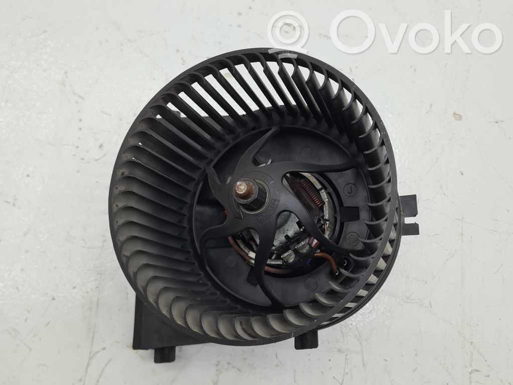 Skoda Octavia Mk1 (1U) Lämmittimen puhallin 