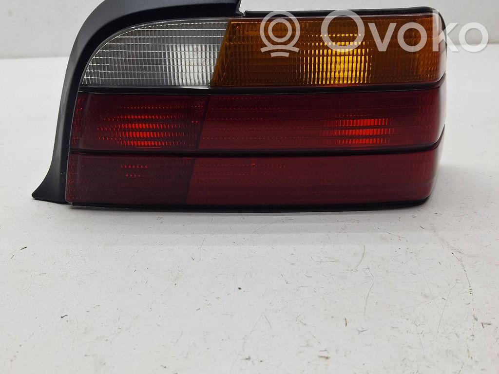 BMW 3 E36 Galinis žibintas kėbule 