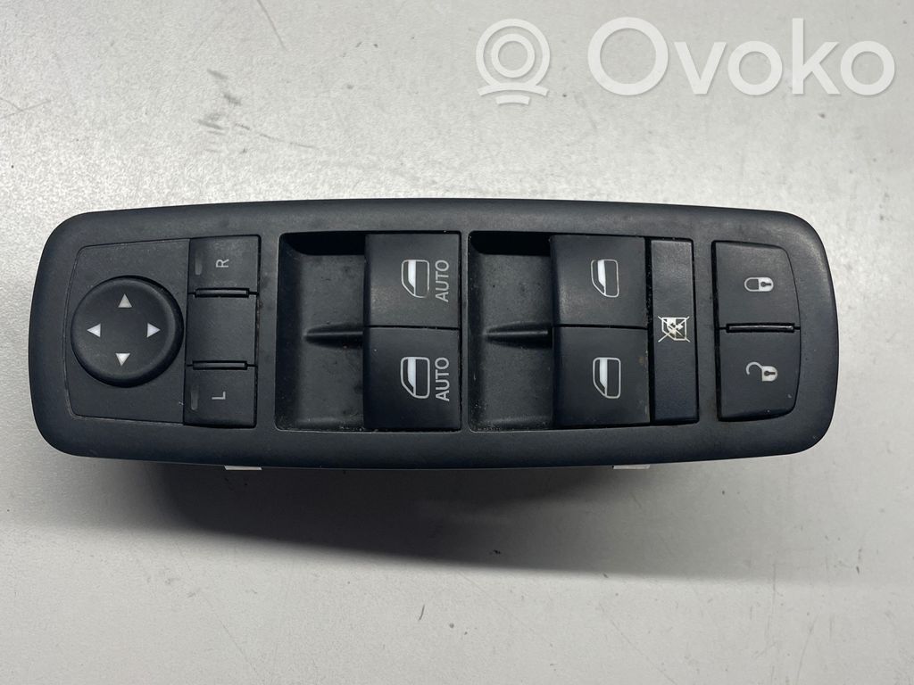 Dodge Charger Elektrisko logu slēdzis 