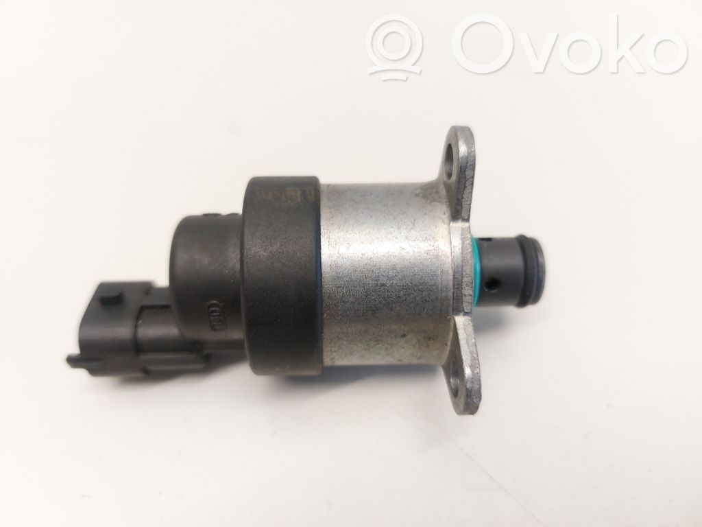Régulateur de pression de carburant   0928400660,0225898210