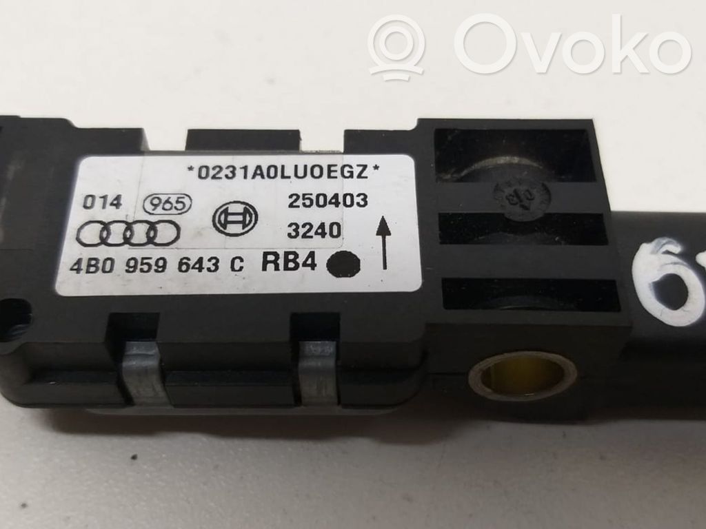 Audi A6 S6 C5 4B Czujnik uderzenia Airbag 