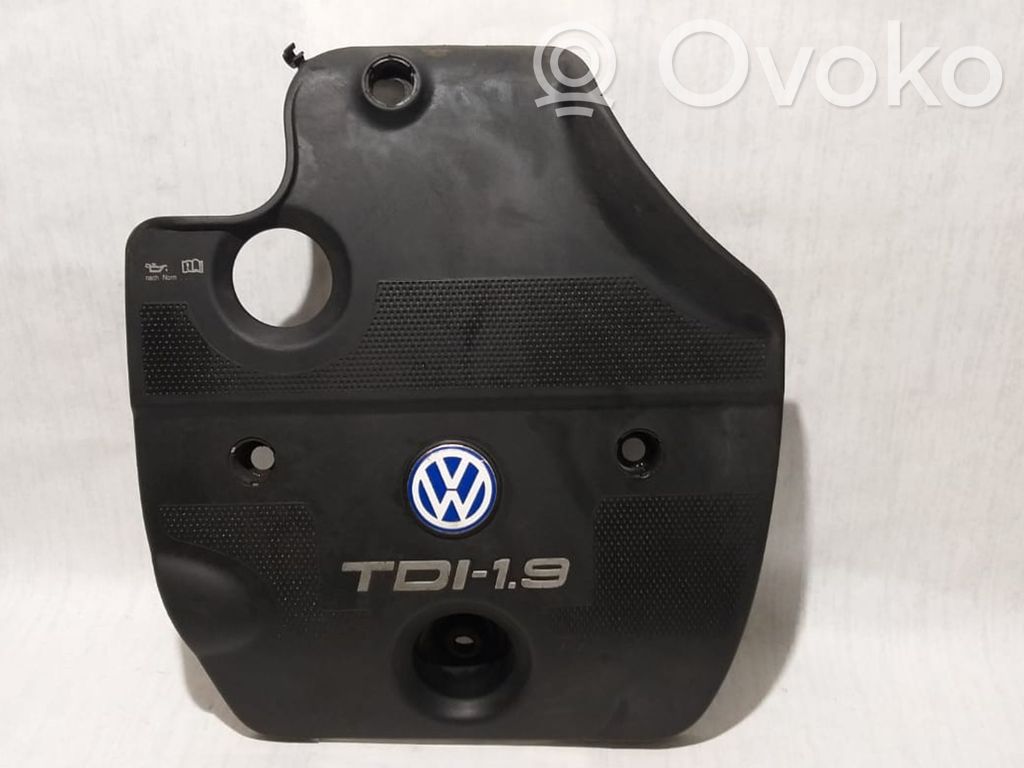 Volkswagen Golf IV Osłona górna silnika 