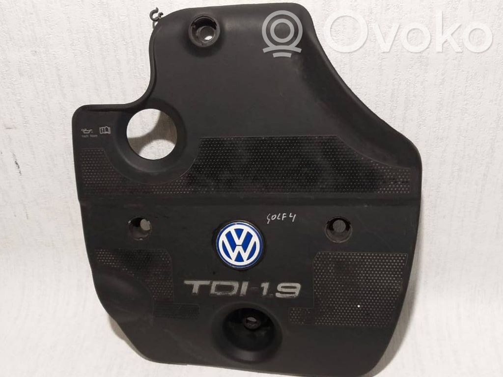 Volkswagen Golf IV Capac protecție motor 