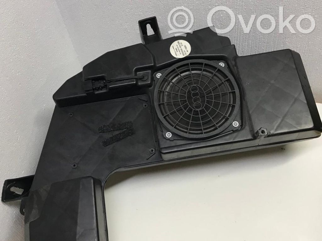 Audi A4 S4 B7 8E 8H Głośnik niskotonowy 